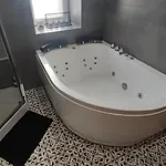 Z Jacuzzi Apartament *